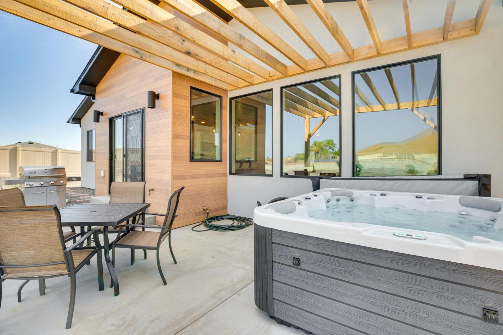 Luxe Living Grand Junction Home With Hot Tub, Views Kültér fotó