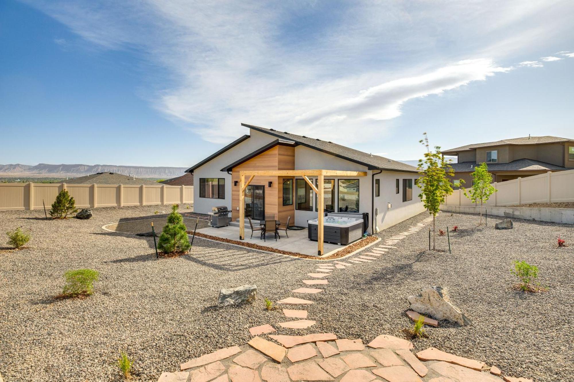 Luxe Living Grand Junction Home With Hot Tub, Views Kültér fotó